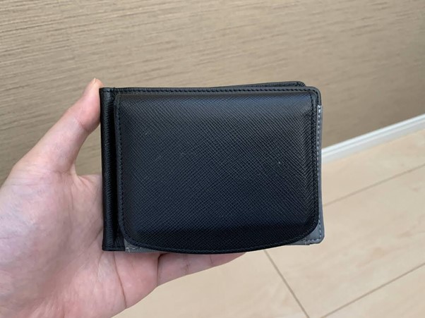 財布（二つ折り・薄型）