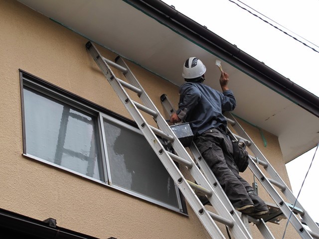 軒天の塗装を疎かにするのはng 塗装方法と時期の目安 費用相場を解説 軒天の塗装を疎かにするのはng 塗装方法と時期の目安 費用相場を解説